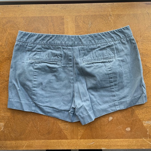 GAP Gray Fabric Shorts - Size 4 - Picture 3 of 7